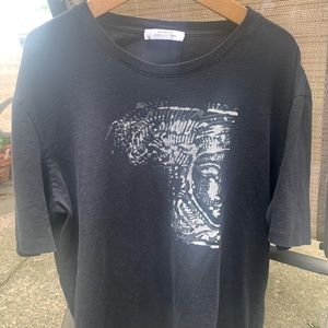 Versace Men’s Black Graphic T-Shirt size M with half medusa design